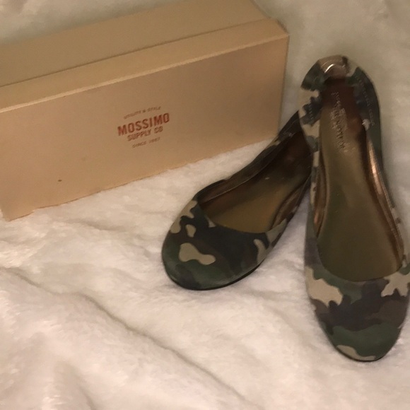 women's camouflage flats